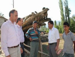 Çocuklara kandil hediyesi